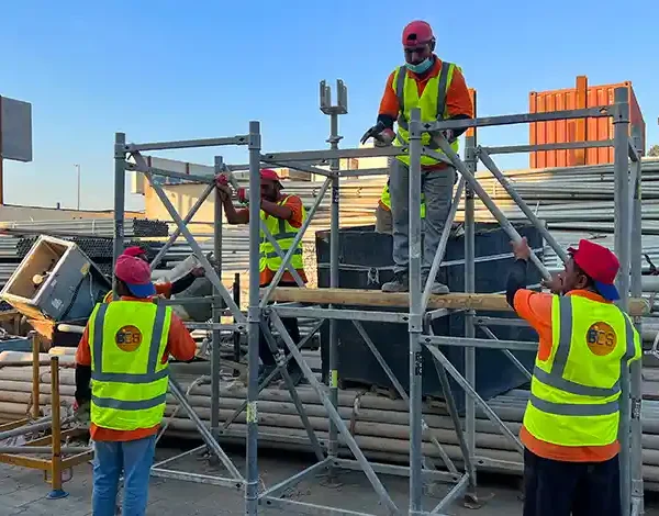 معمل السقالات الأول في لبنان